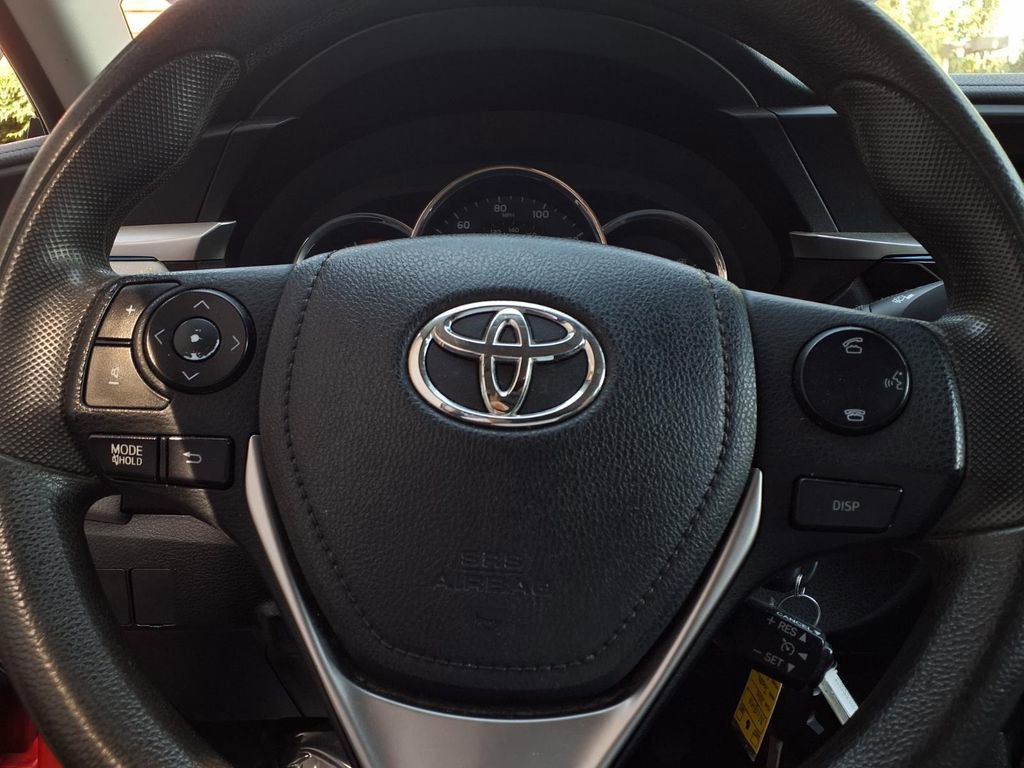 Used 2014 Toyota Corolla LE image 11