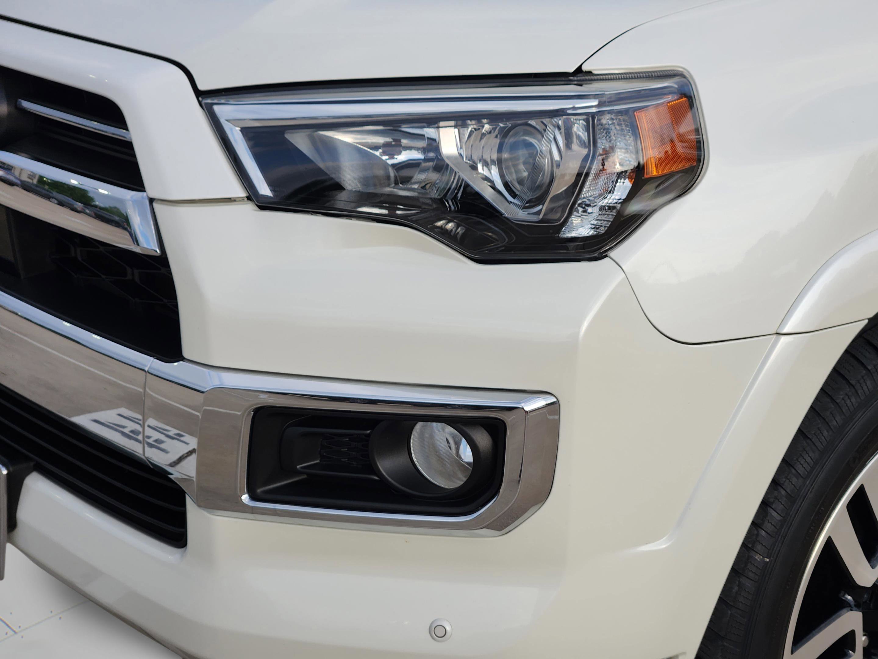 Used 2020 Toyota 4Runner Limited AWD/4WD image 35