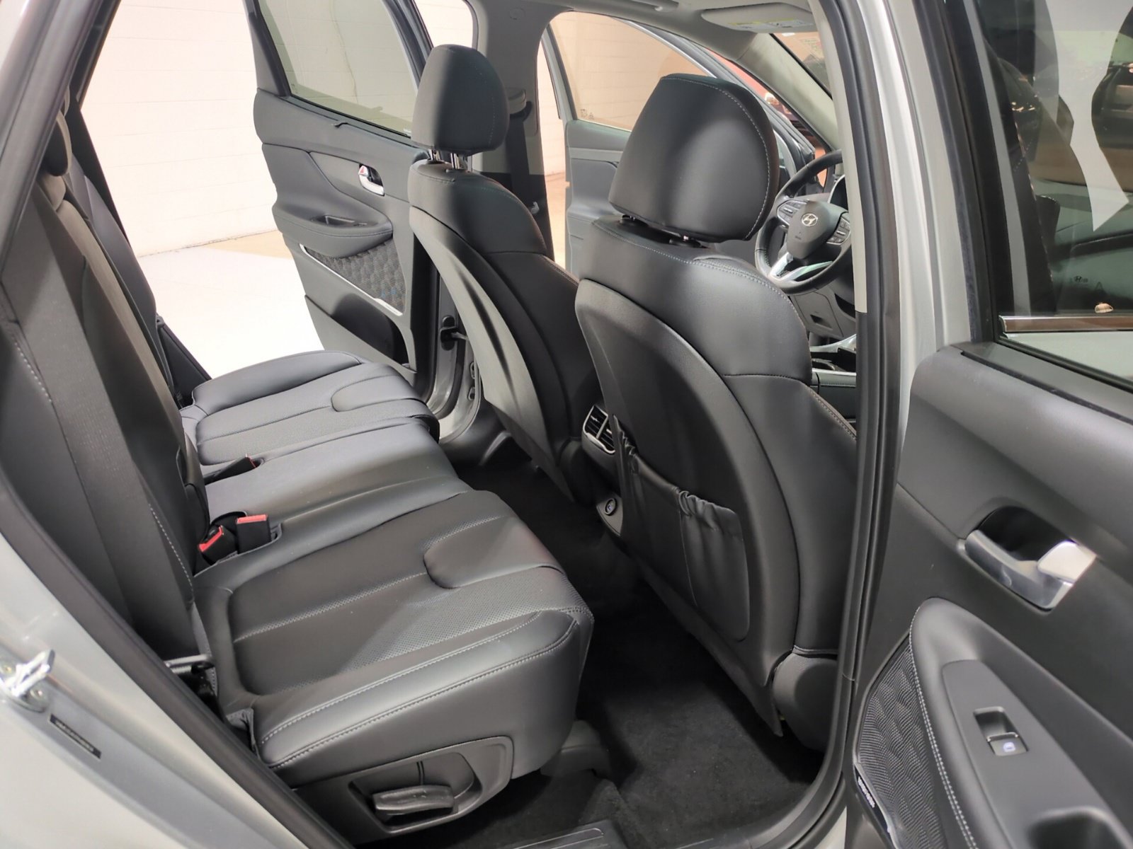 Certified 2023 Hyundai Santa Fe SEL Premium w/ Cargo Package AWD/4WD image 11