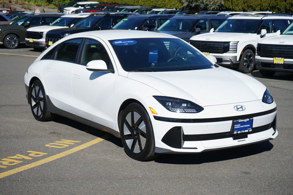 Certified 2024 Hyundai Ioniq 6 SE RWD image 3
