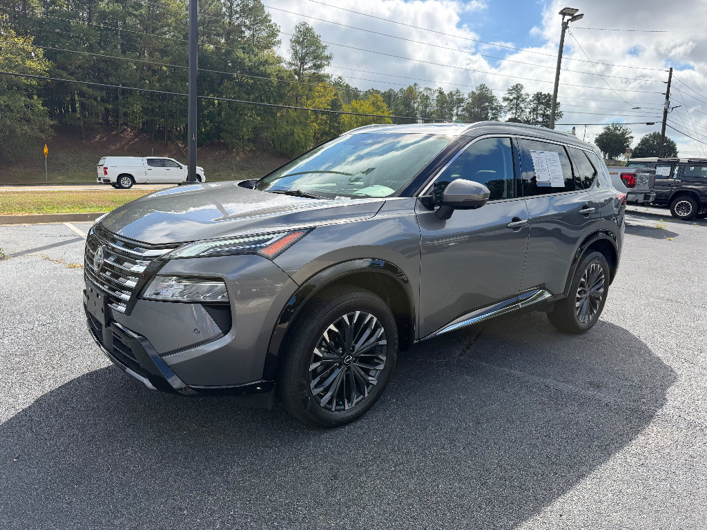 Used 2026 Nissan Rogue Platinum w/ Platinum Premium Package AWD/4WD image 2