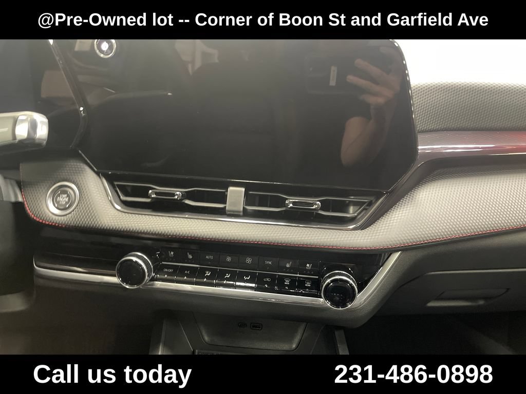 Used 2025 Chevrolet Equinox RS w/ Safety and Technology Package AWD/4WD image 19