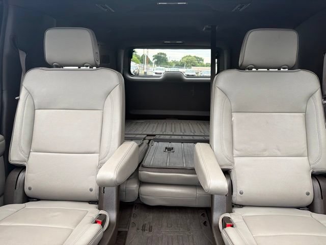 Used 2023 GMC Yukon XL SLT w/ SLT Premium Package AWD/4WD image 33