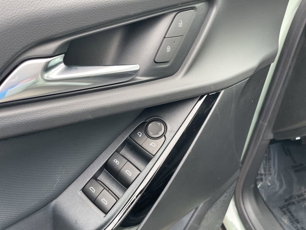 New 2026 Chevrolet Equinox LT w/ Safety and Technology Package image 12