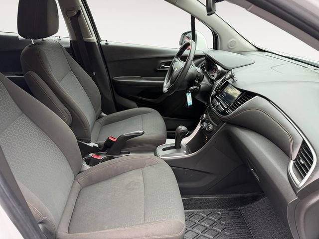 Used 2018 Chevrolet Trax LS AWD/4WD image 15