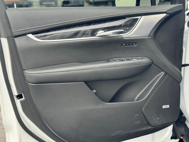 Used 2022 Cadillac XT6 Premium Luxury image 10