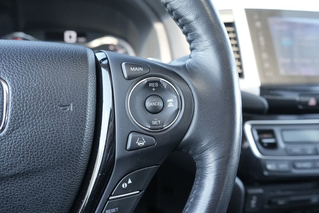 Used 2017 Honda Pilot Touring image 33