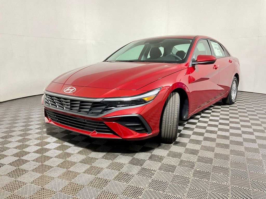 New 2025 Hyundai Elantra SE image 10