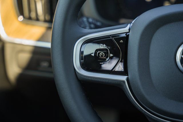 New 2026 Volvo XC60 T8 Plus image 27