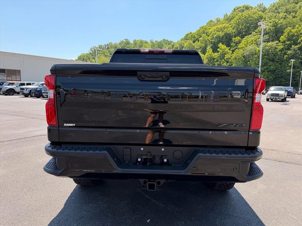 Used 2025 Chevrolet Silverado 1500 ZR2 w/ Technology Package AWD/4WD image 6