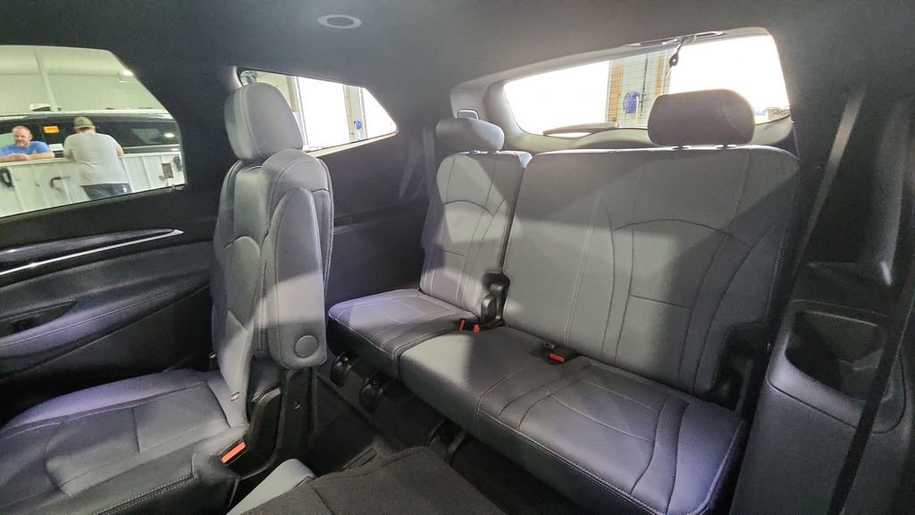 Used 2024 Buick Enclave Essence w/ Experience Buick Package image 28