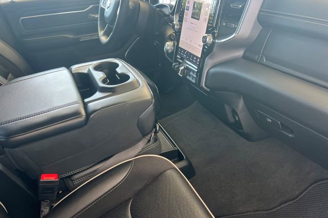 Used 2024 RAM 1500 Laramie AWD/4WD image 19