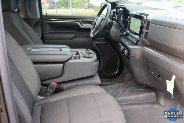 Used 2024 Chevrolet Silverado 1500 RST AWD/4WD image 17