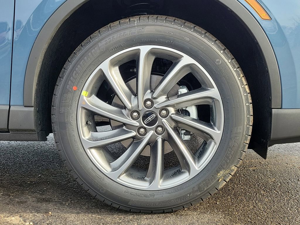 New 2026 Lincoln Corsair Premiere image 9