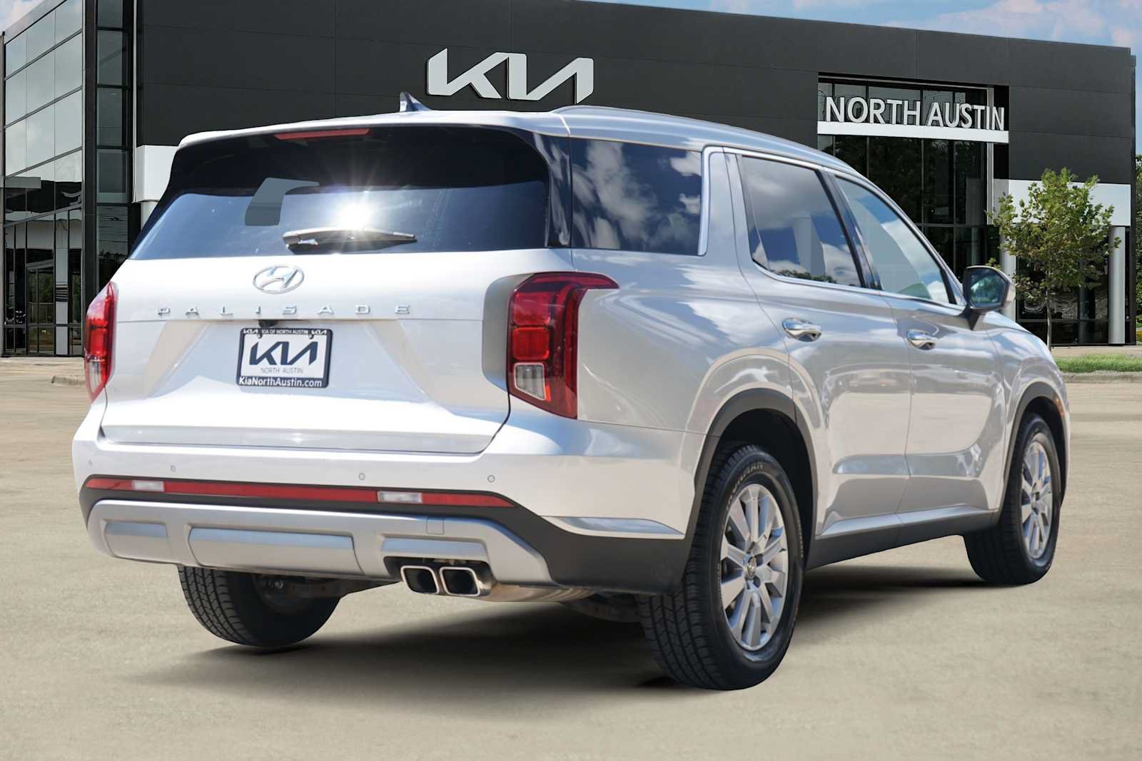 Used 2025 Hyundai Palisade SEL FWD image 5