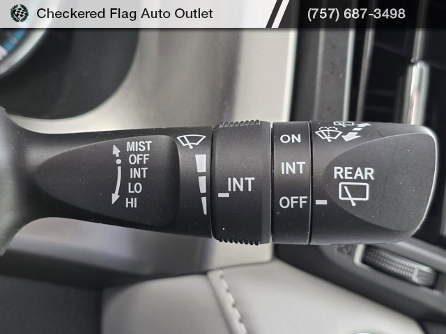 Used 2017 Toyota RAV4 Limited image 32