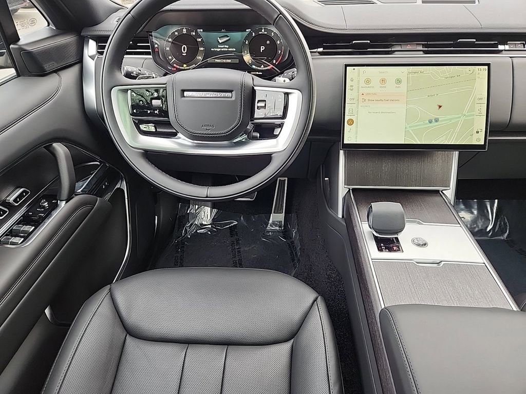 New 2025 Land Rover Range Rover SE AWD/4WD image 4