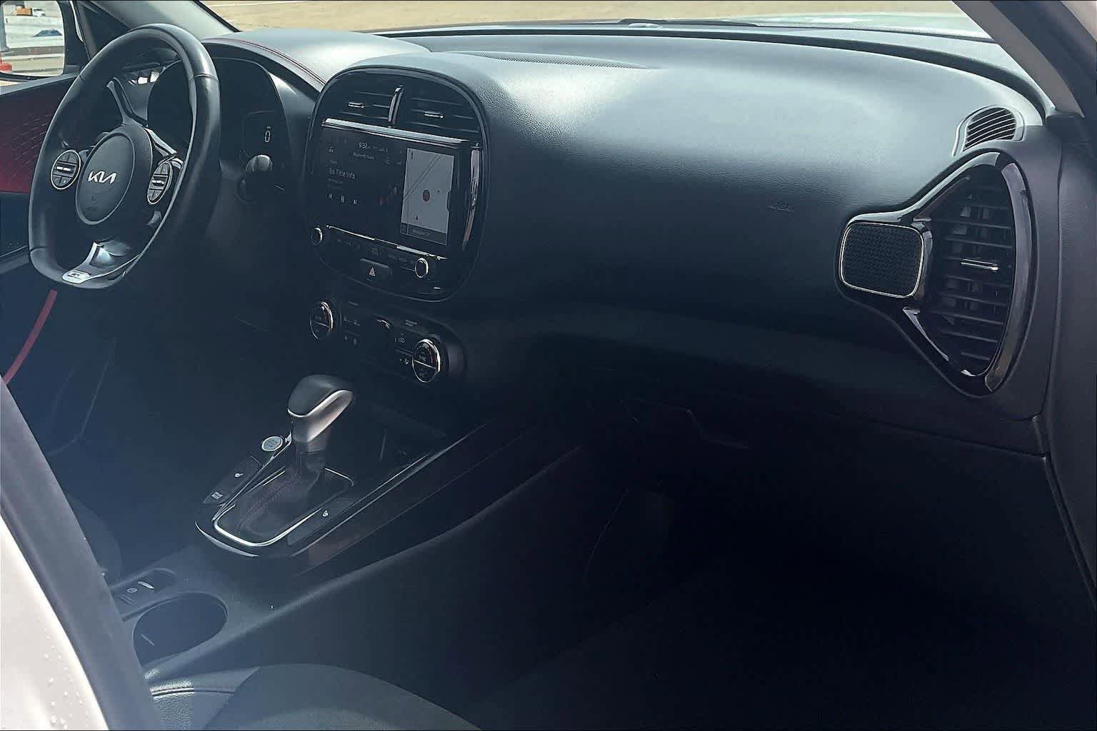 Used 2024 Kia Soul GT-Line w/ GT-Line Technology Package FWD image 23