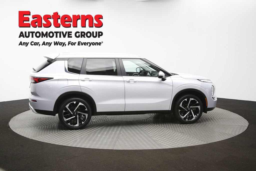 Used 2024 Mitsubishi Outlander SE AWD/4WD image 43