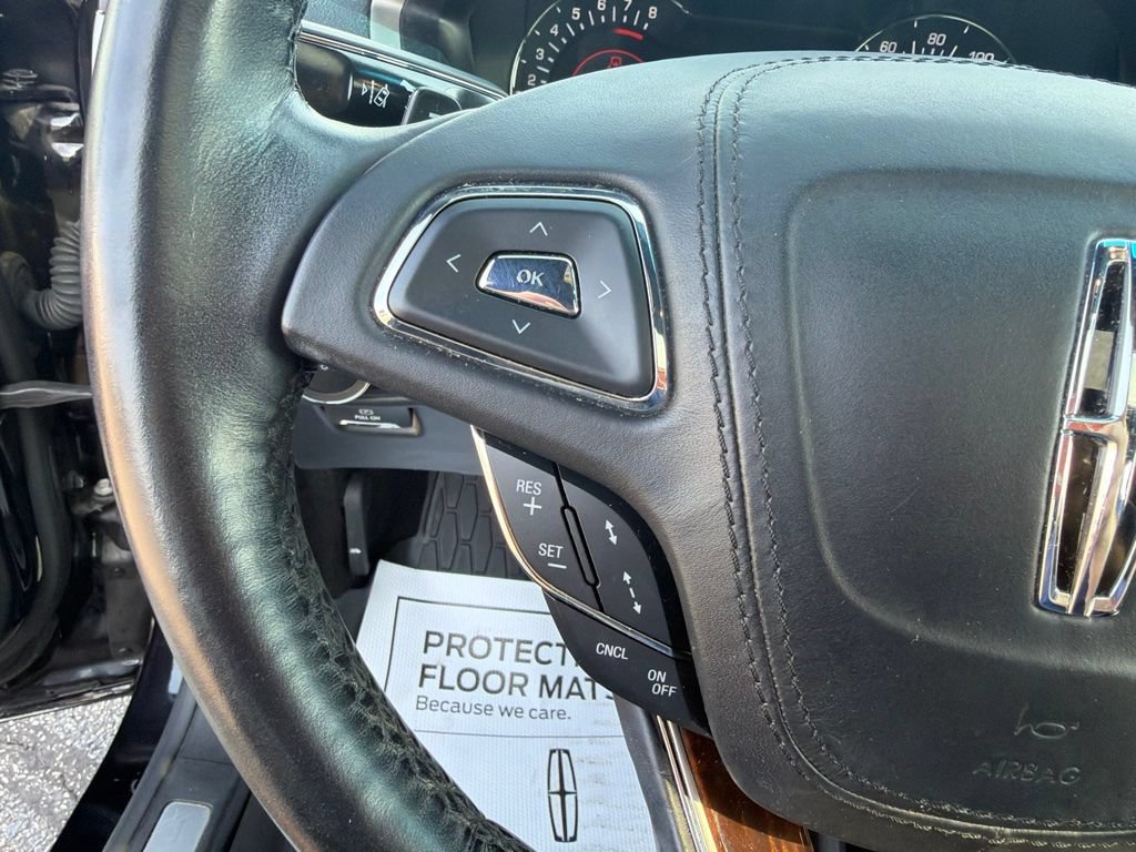Used 2020 Lincoln MKZ Reserve w/ Luxury Package FWD image 21