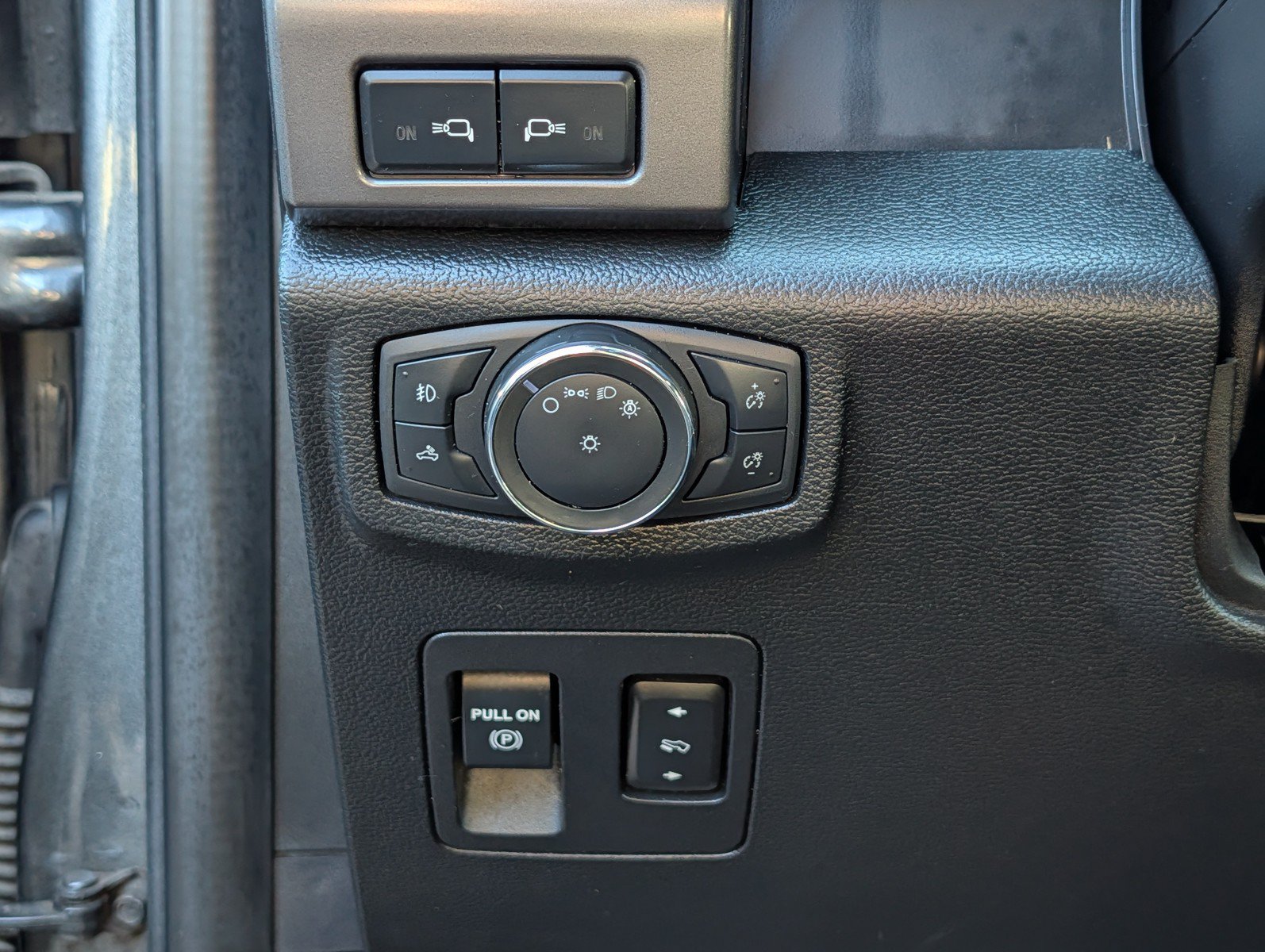 Used 2020 Ford F150 XLT w/ Equipment Group 302A Luxury AWD/4WD image 14