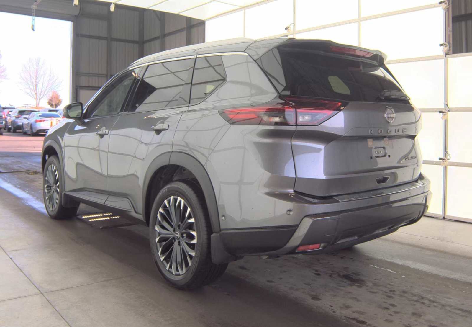 Certified 2025 Nissan Rogue SL w/ Tech Package image 2