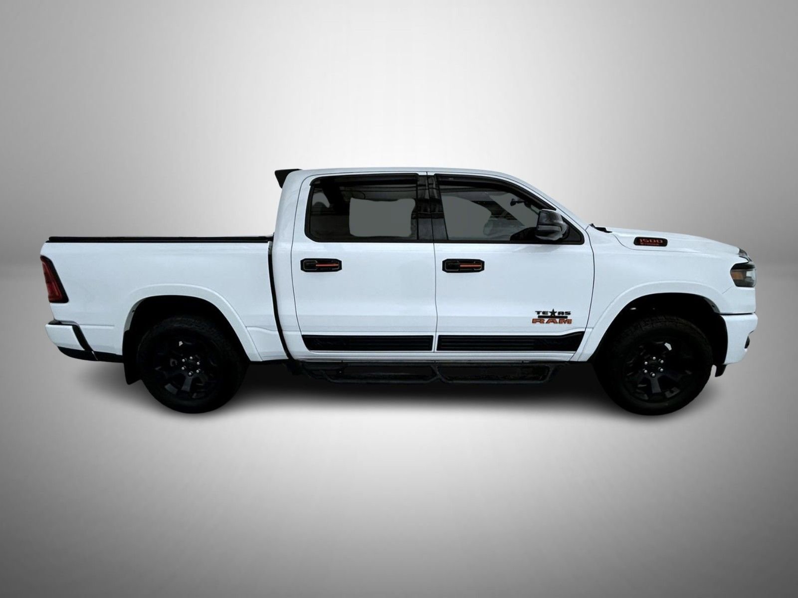 Certified 2025 RAM 1500 Big Horn AWD/4WD image 4