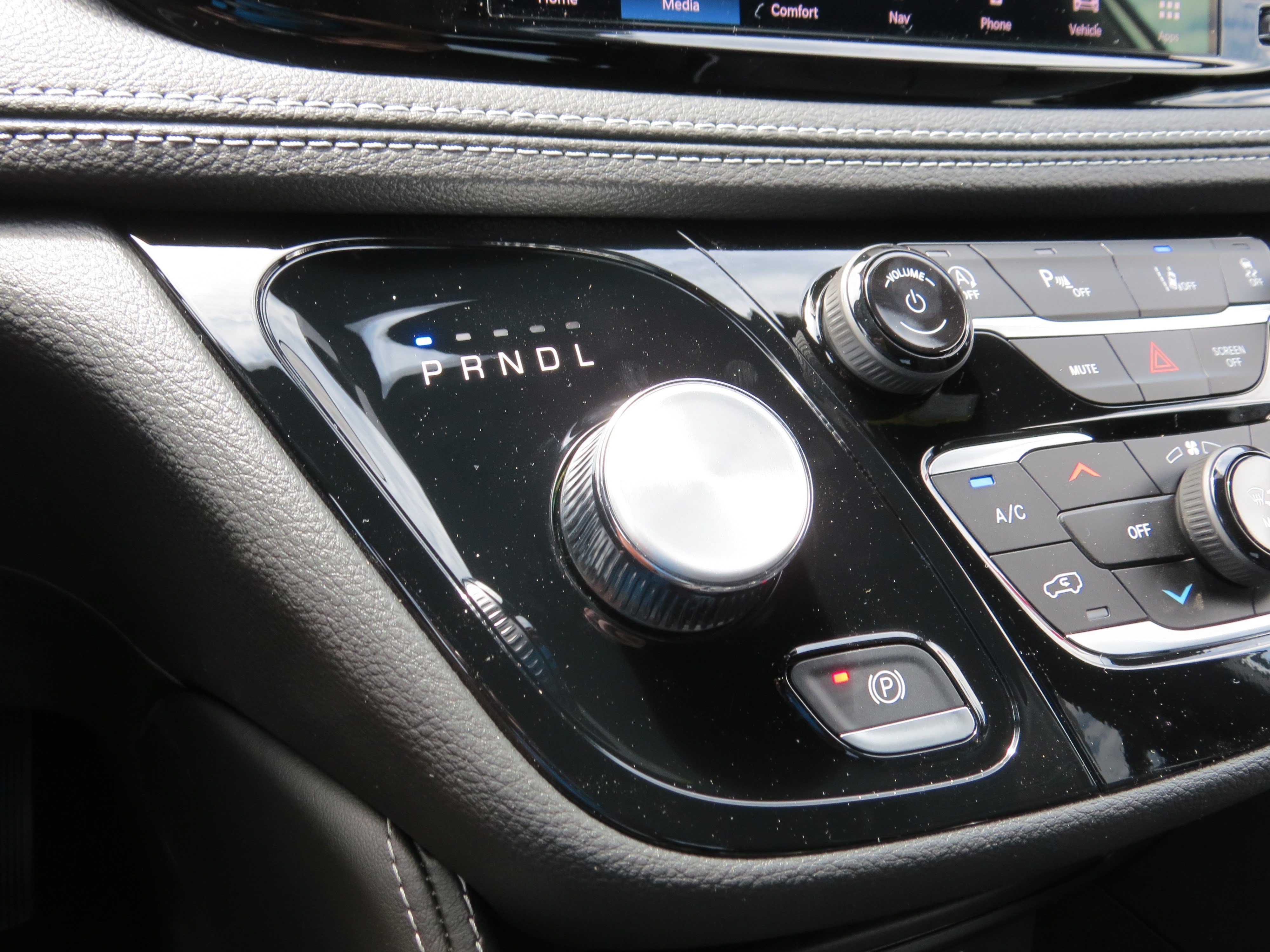 New 2027 Chrysler Pacifica Limited FWD image 21