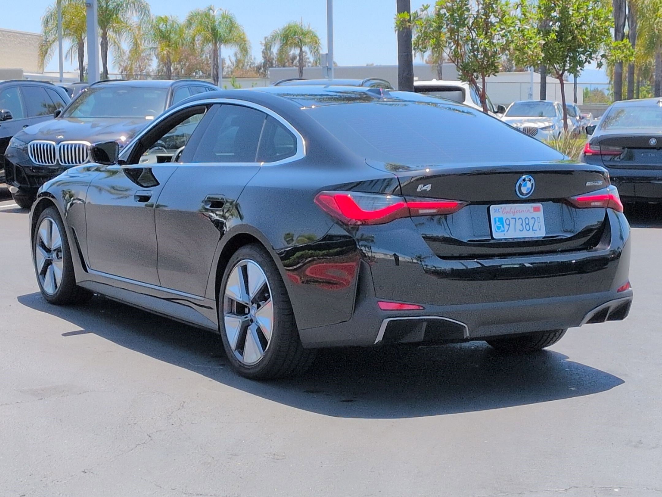 Used 2024 BMW i4 eDrive35 w/ Premium Package RWD image 8