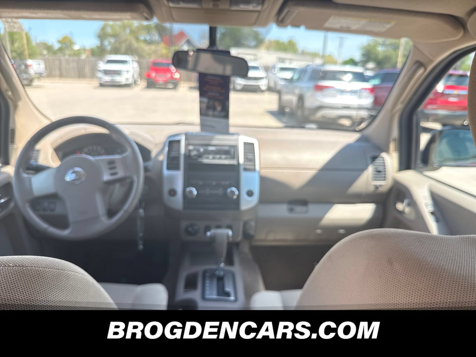 Used 2011 Nissan Frontier SV AWD/4WD image 10