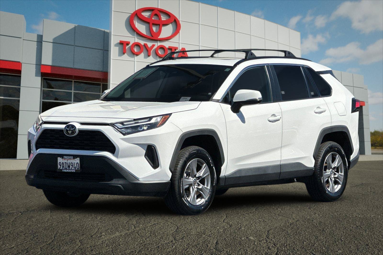 Certified 2022 Toyota RAV4 XLE w/ Convenience Package FWD image 7