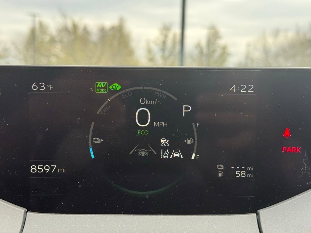 Used 2025 Toyota Prius Plug-In Hybrid image 10