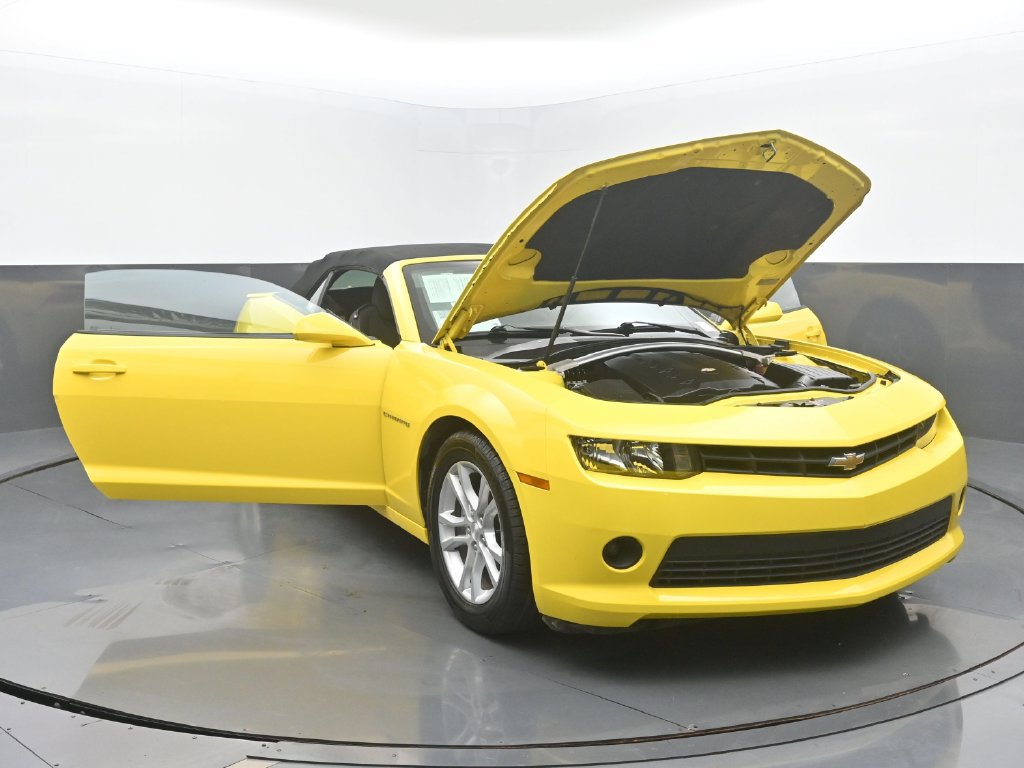 Used 2015 Chevrolet Camaro LT RWD image 57