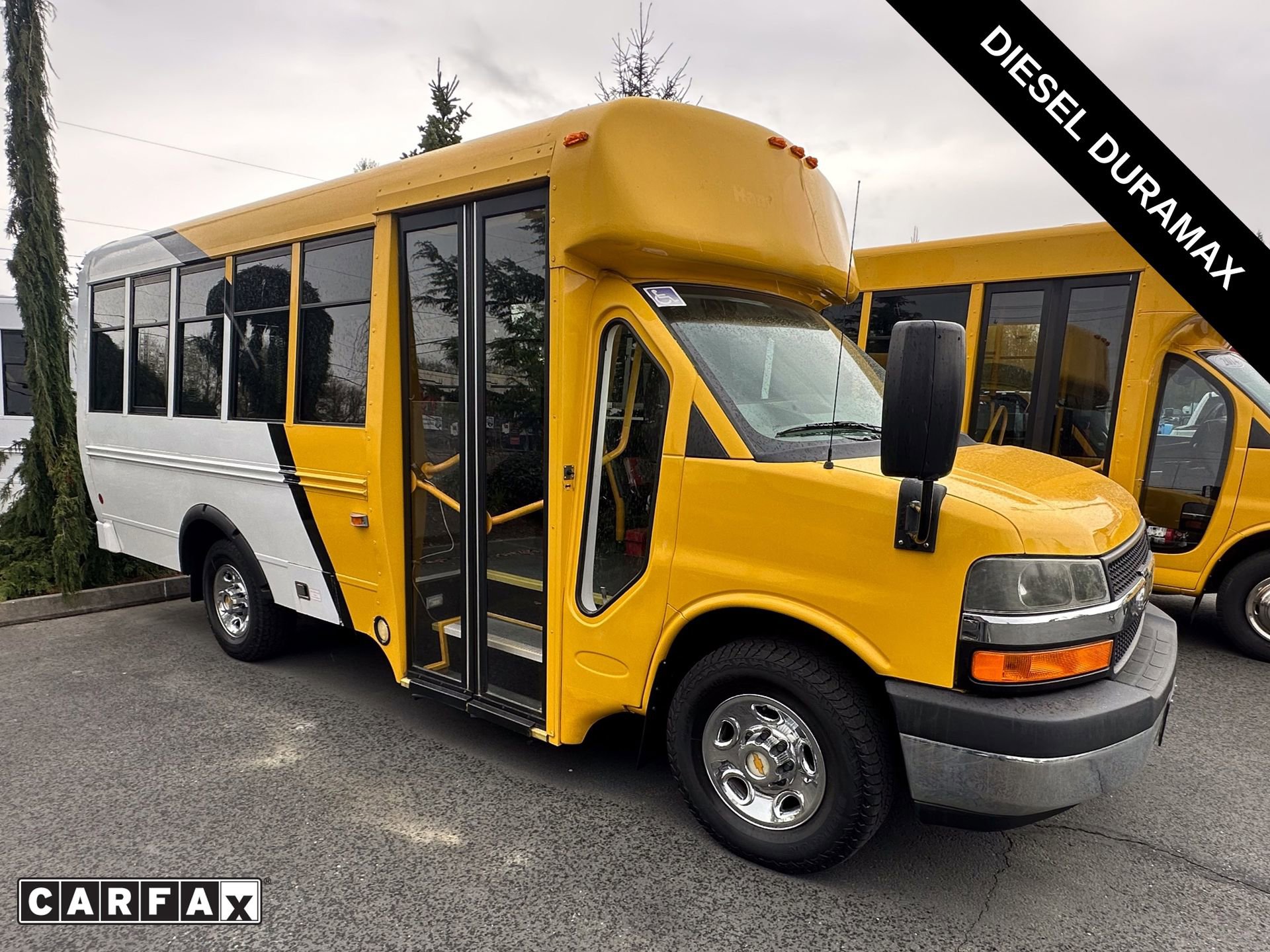 Used 2014 Chevrolet Express 3500 RWD image 1