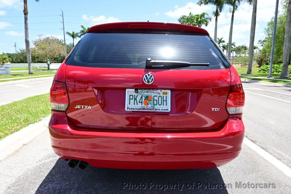 Used 2011 Volkswagen Jetta TDI image 4