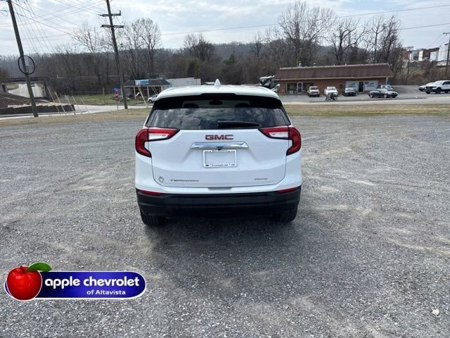 Used 2024 GMC Terrain SLE AWD/4WD image 5