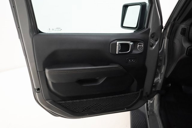 Used 2023 Jeep Gladiator Overland image 8