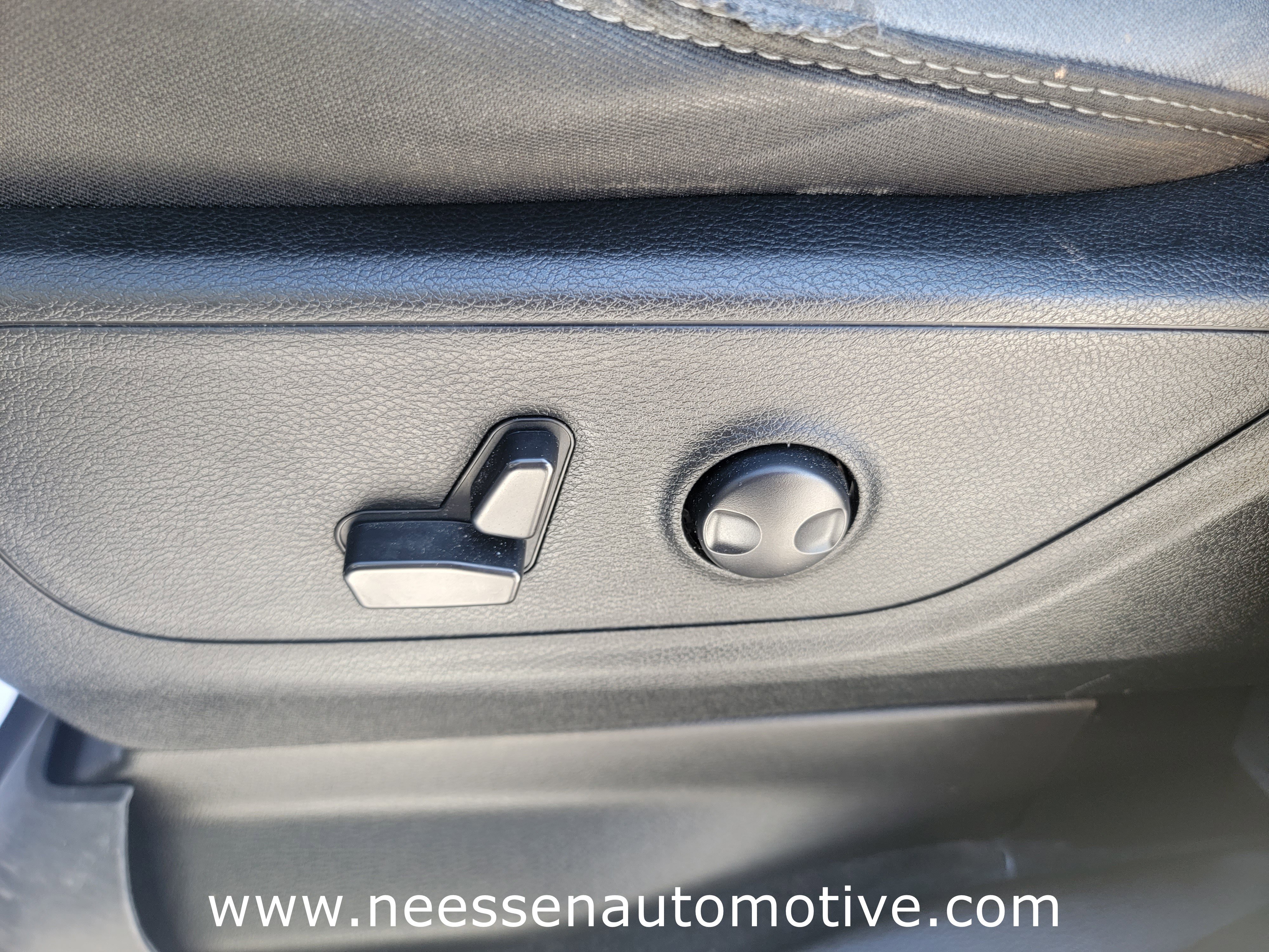 Used 2023 RAM 1500 Big Horn image 15