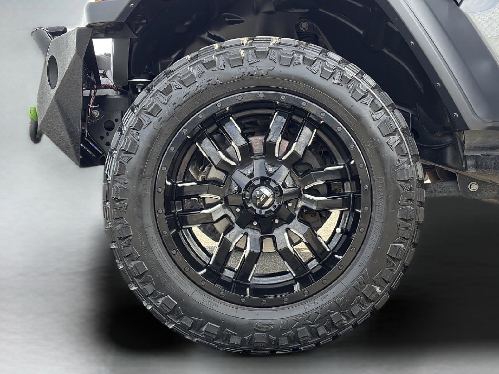 Used 2019 Jeep Wrangler Sport image 17