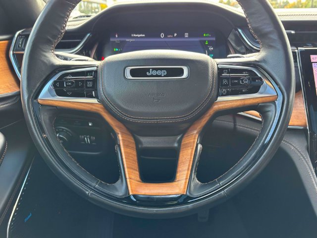 Used 2023 Jeep Grand Cherokee Summit AWD/4WD image 34