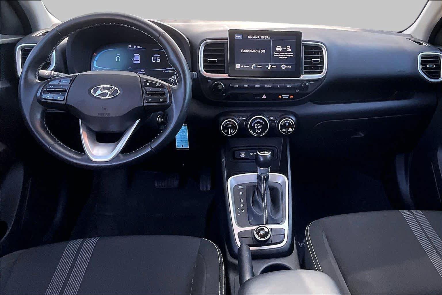 Used 2023 Hyundai Venue SEL w/ Cargo Package FWD image 13