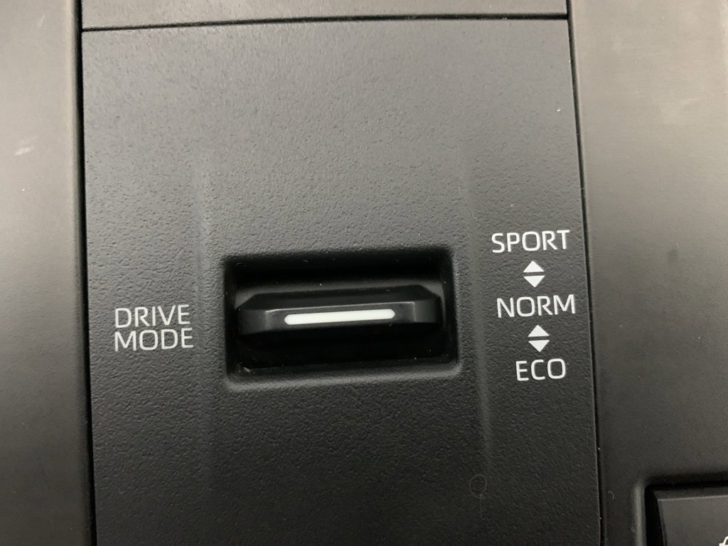 Used 2021 Toyota Highlander XLE image 14