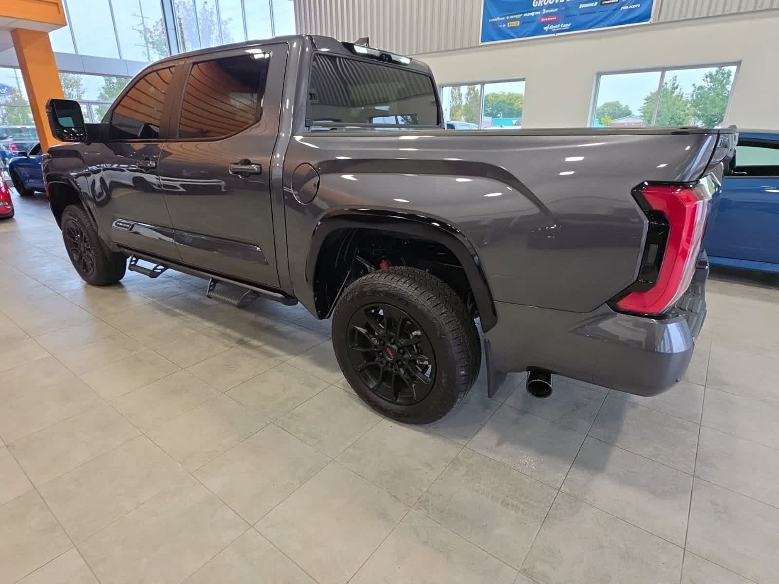 Used 2026 Toyota Tundra Platinum w/ TRD Off-Road Package AWD/4WD image 9