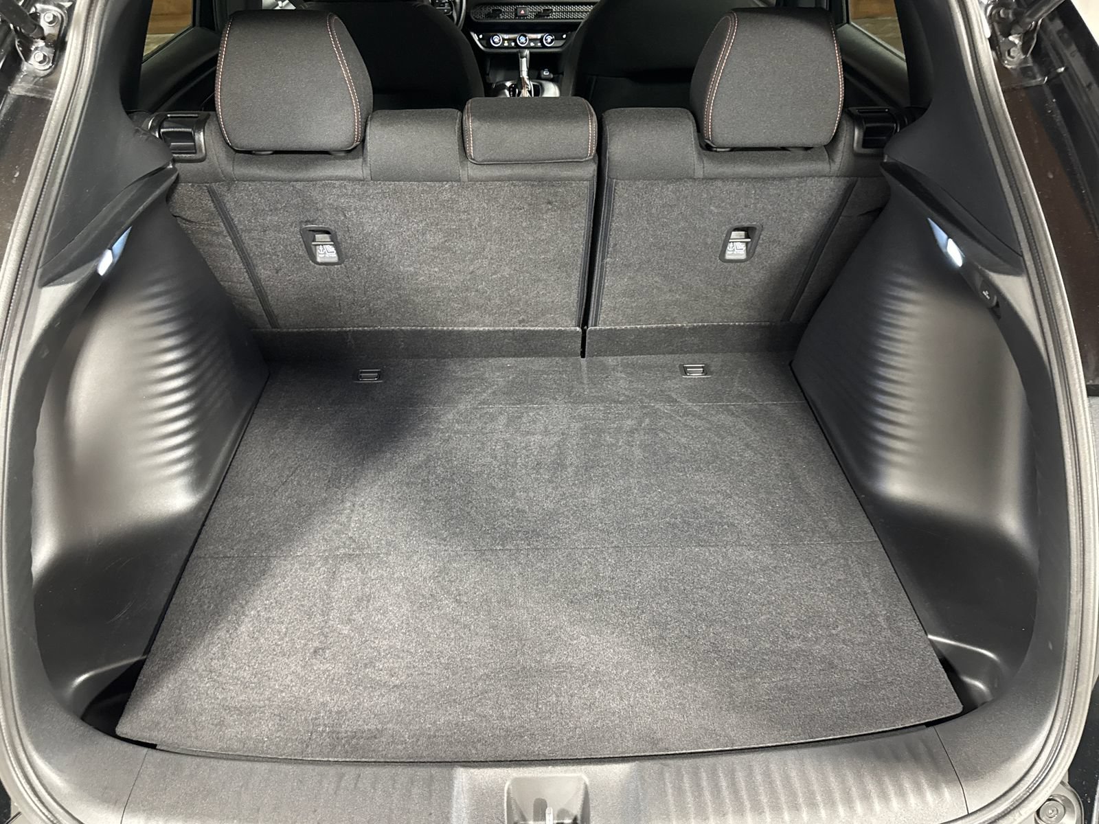 Used 2025 Honda HR-V Sport image 36