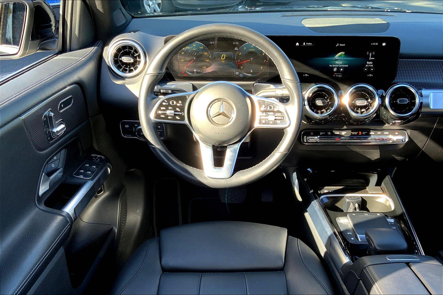 Used 2023 Mercedes-Benz GLB 250 4MATIC image 8