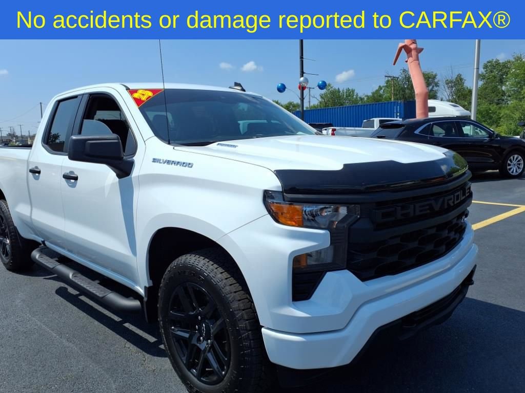 Used 2025 Chevrolet Silverado 1500 Custom w/ LPO, Dark Essentials Package image 9