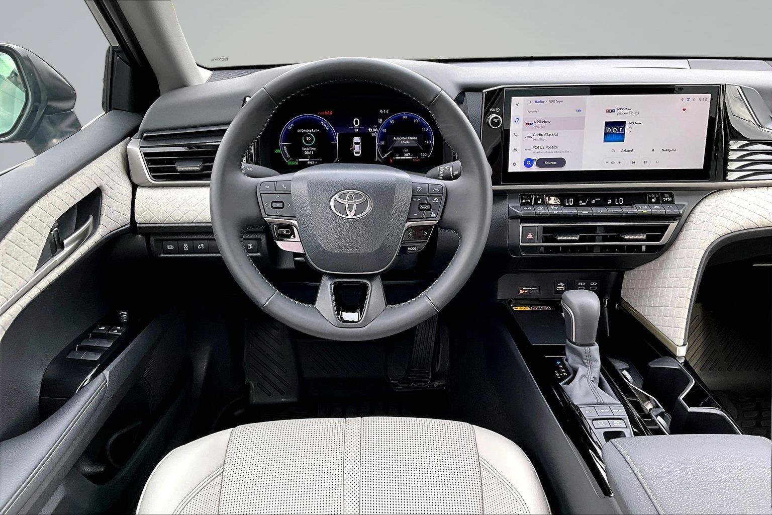 Used 2026 Toyota Camry XLE AWD/4WD image 6