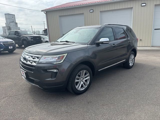 Used 2019 Ford Explorer XLT w/ Equipment Group 202A AWD/4WD image 7