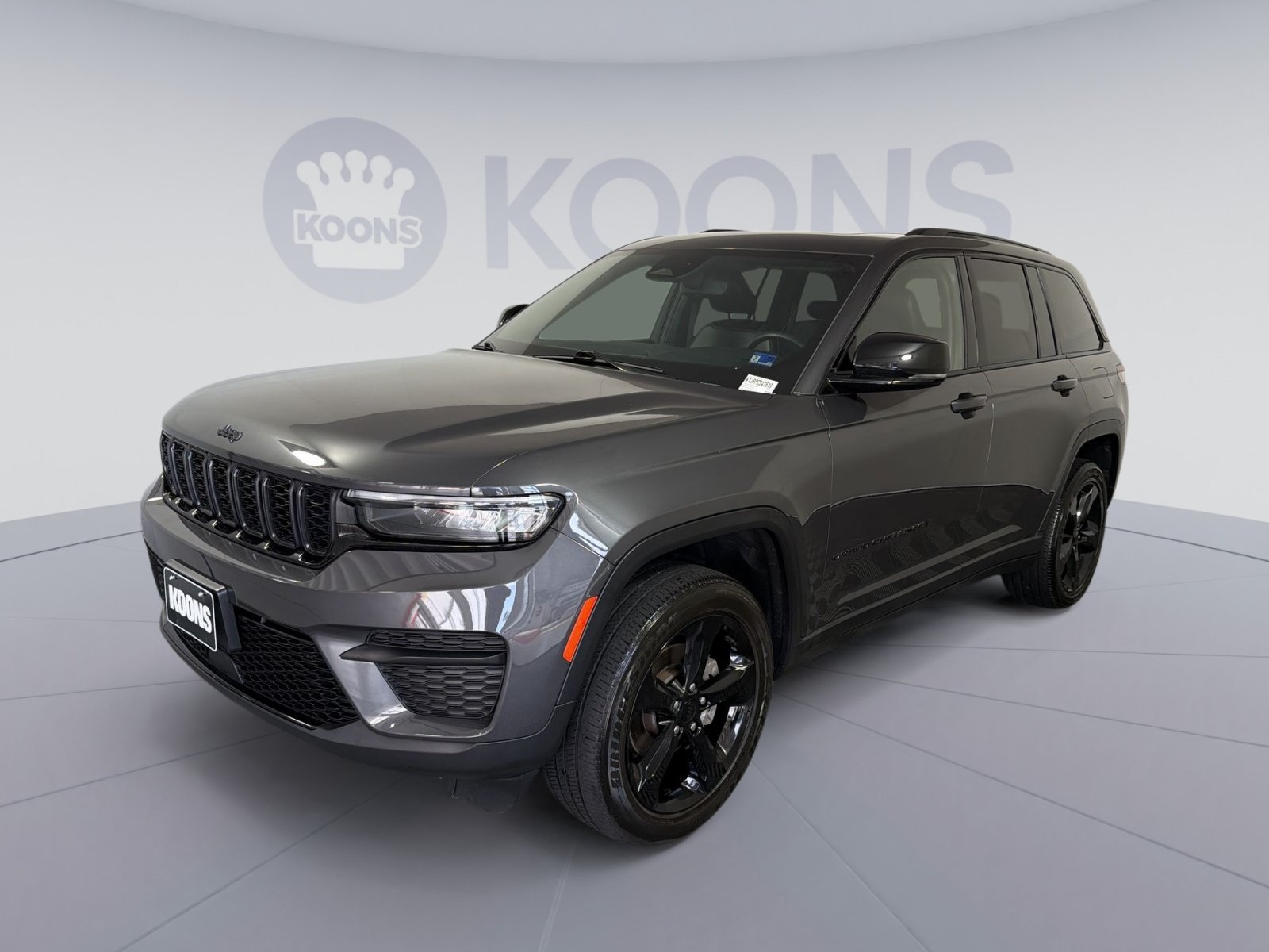 Used 2023 Jeep Grand Cherokee Altitude