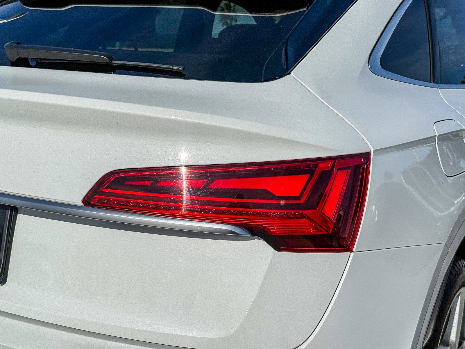 Used 2022 Audi SQ5 Premium w/ Convenience Package image 8